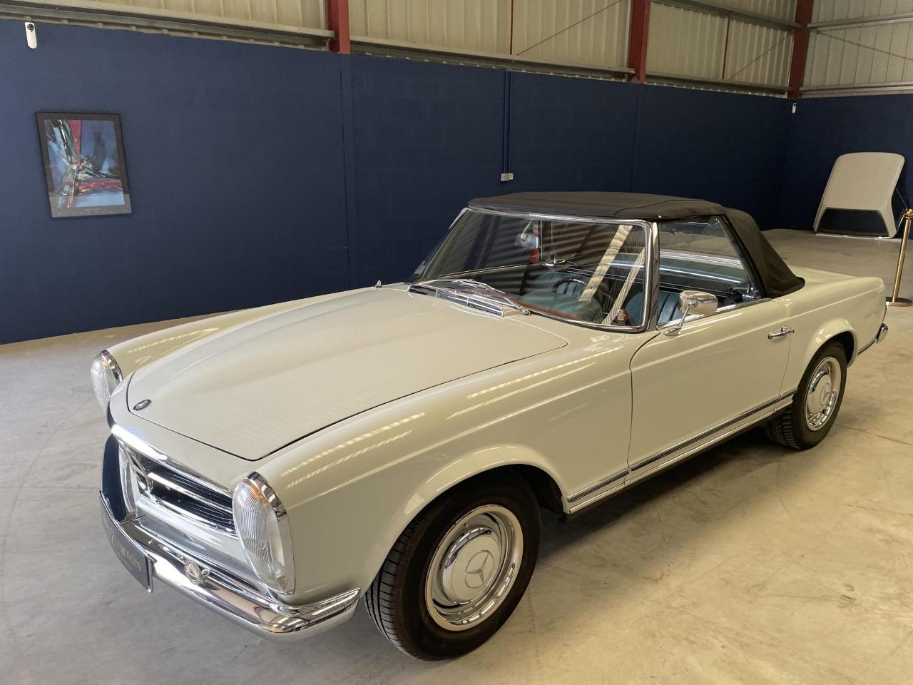 MERCEDES 230 SL Pagode - 1965 LesAnciennes.com