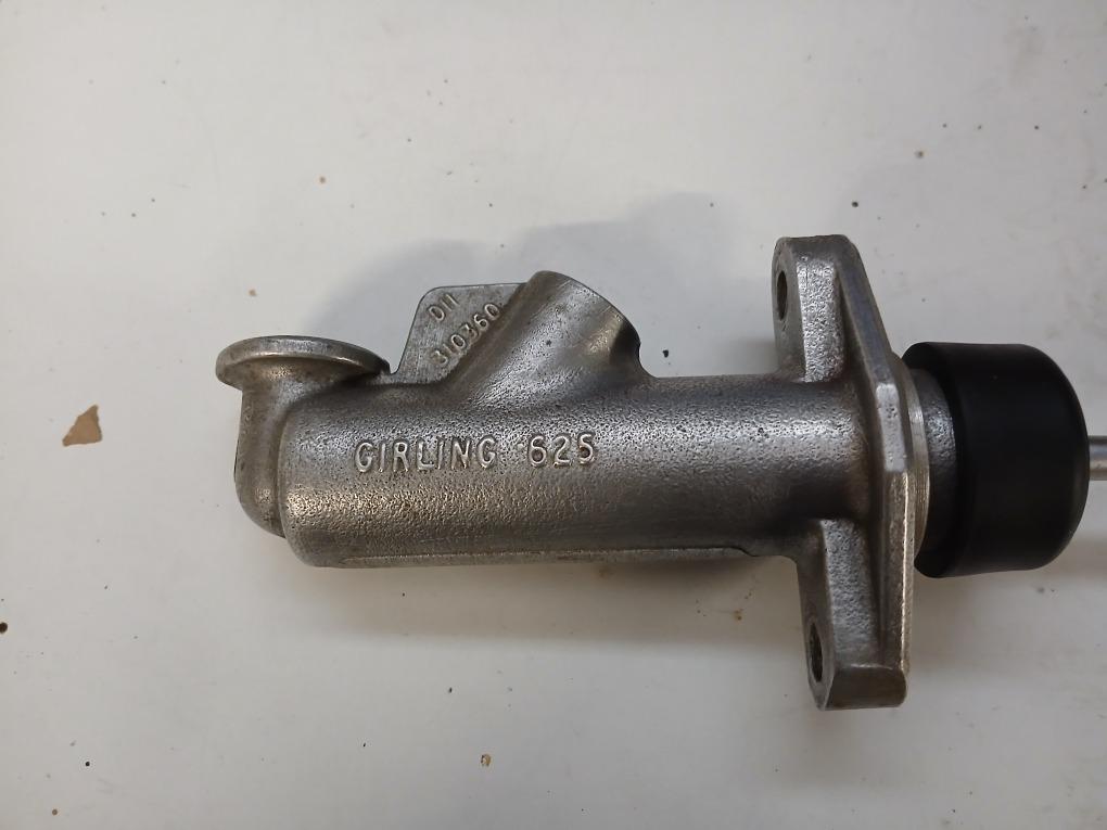 Maître d'embrayage LesAnciennes.com