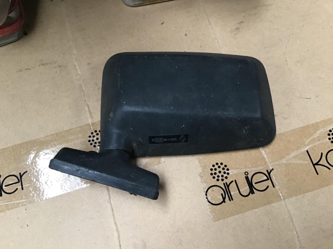 RÉTROVISEUR GAUCHE RENAULT 4L (R4L) LesAnciennes.com