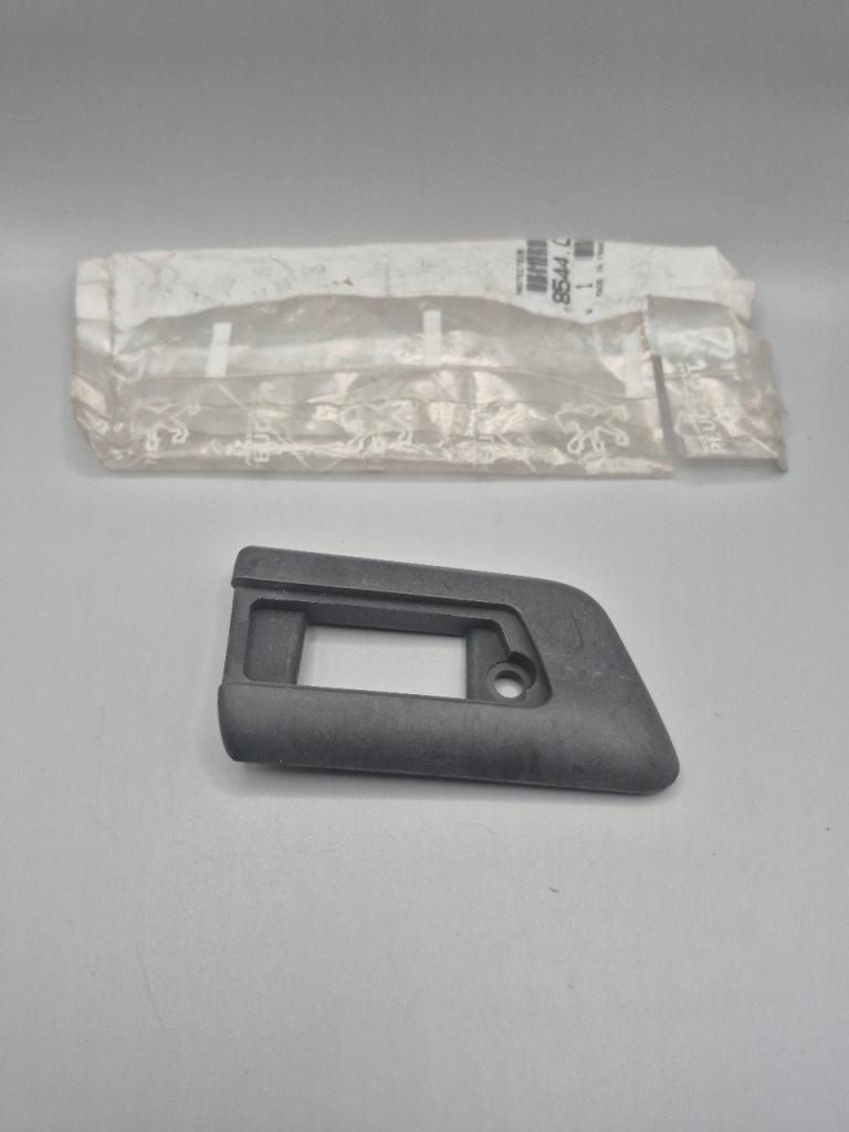 Protecteur d'aile AVG PEUGEOT 406 LesAnciennes.com