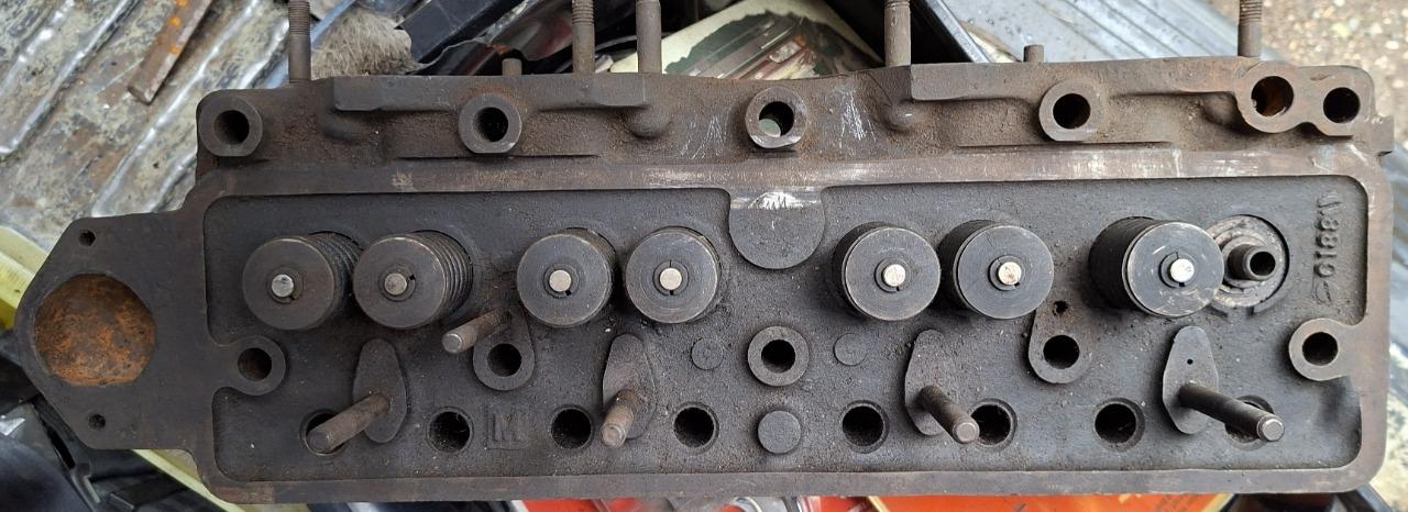 Culasse TRIUMPH TR4 LesAnciennes.com