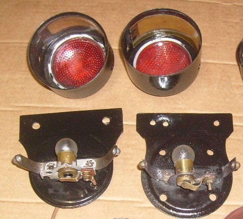 Feux rouge standard années 20 LesAnciennes.com