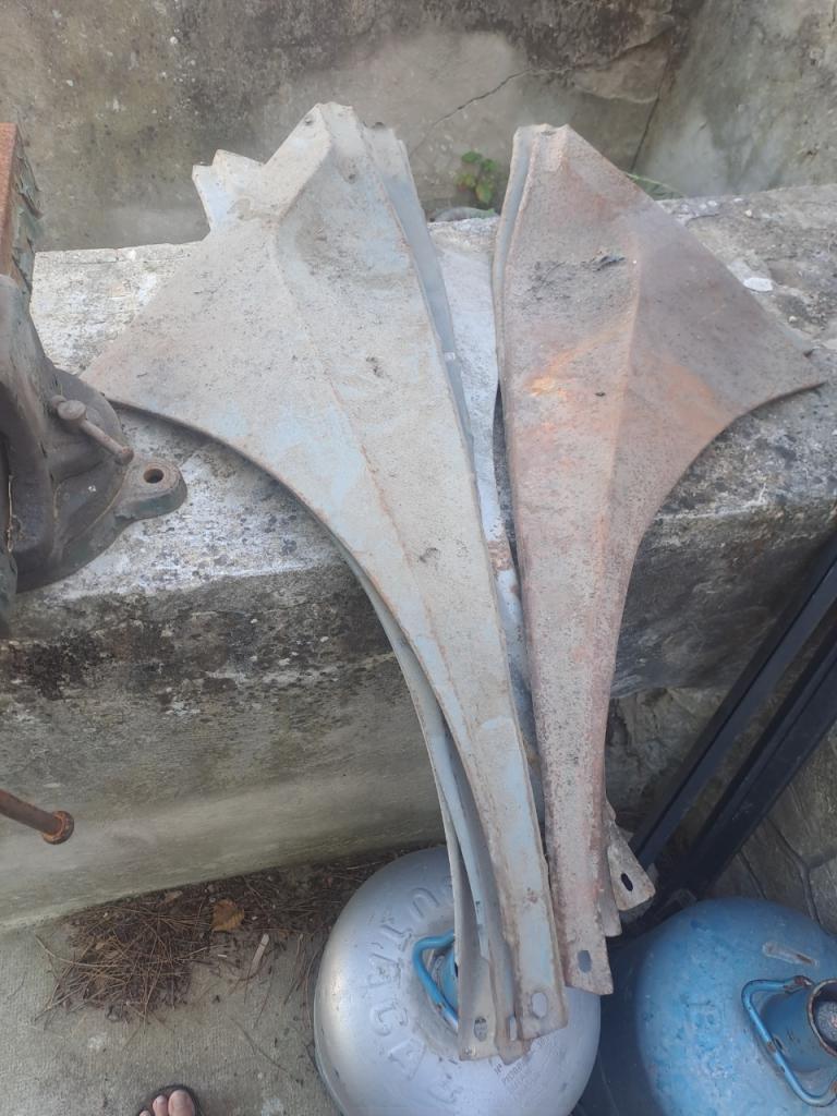 Joue d'aile CITROEN 2CV LesAnciennes.com