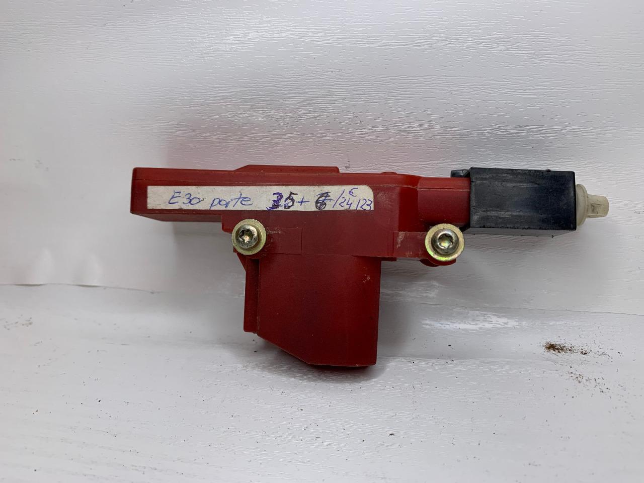 Moteur veruillage centralise porte BMW E30/E24/E23 LesAnciennes.com