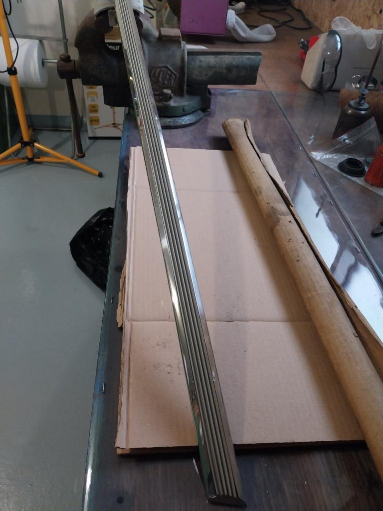 Baguette CITROEN Ami 6 Club LesAnciennes.com