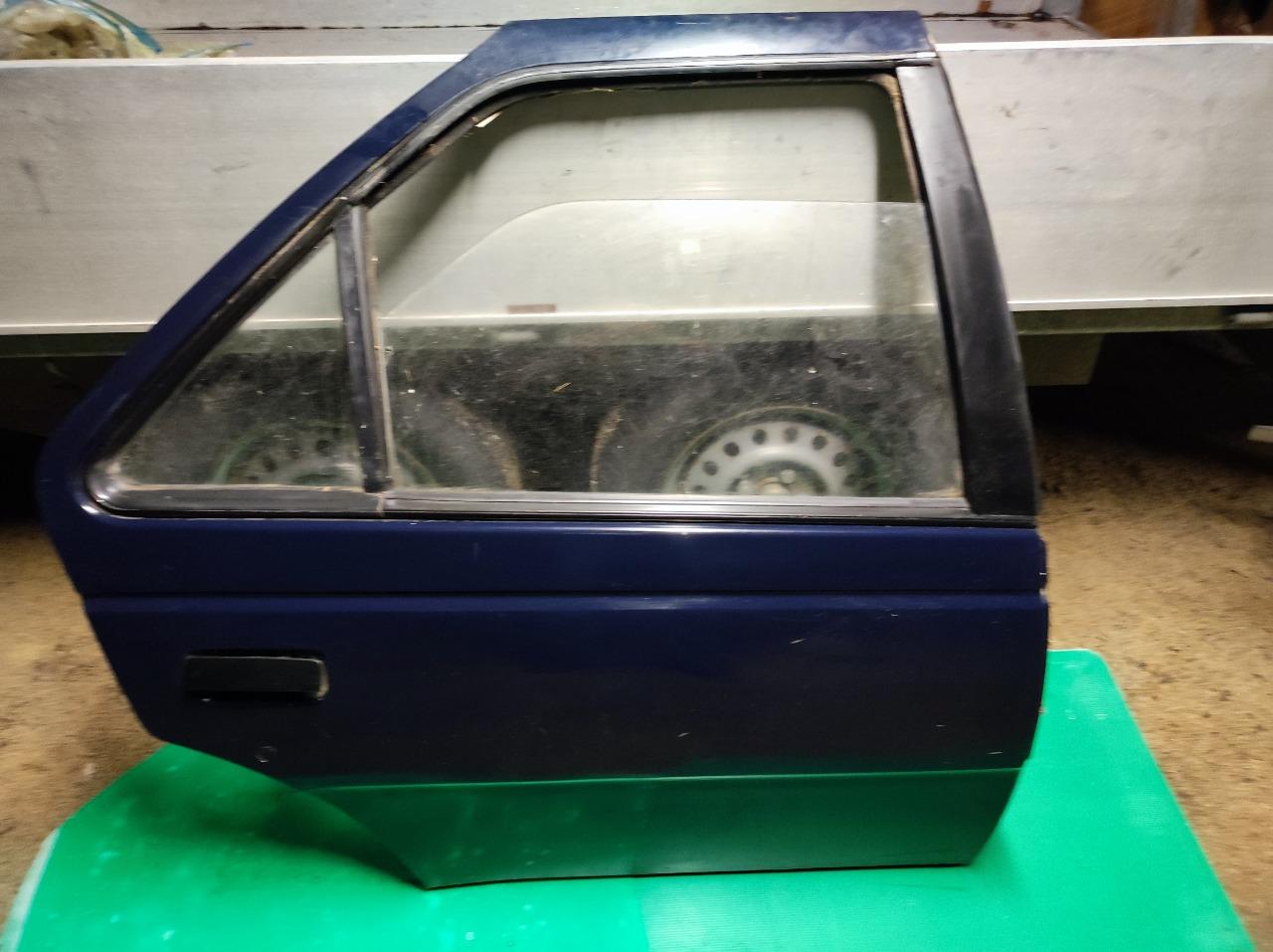 Porte arrière droite PEUGEOT 405 LesAnciennes.com