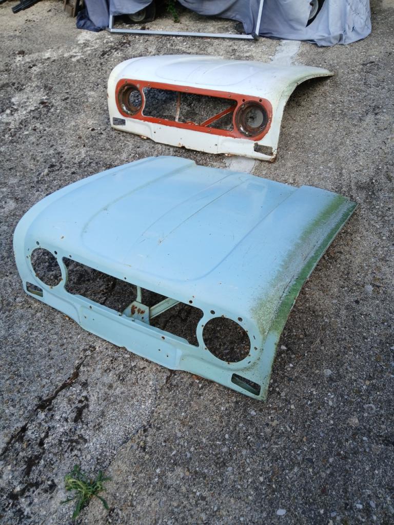 Capot RENAULT 4L (R4L) LesAnciennes.com