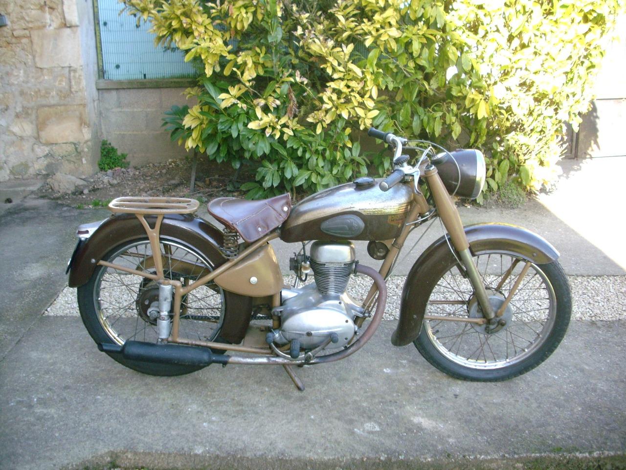 MOTOCONFORT U46C - 1954 LesAnciennes.com