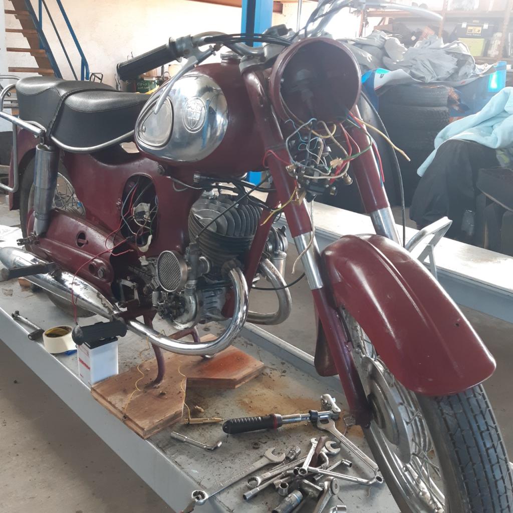 Recherche pièces PUCH 175 SV LesAnciennes.com