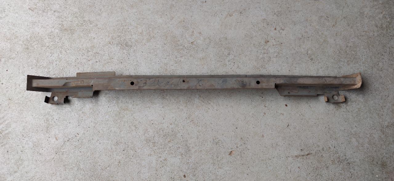 Traverse supérieure SIMCA 1100 LesAnciennes.com