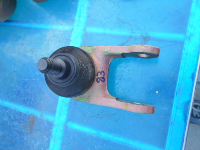 Rotules de suspension inférieures avant De Tomaso LesAnciennes.com