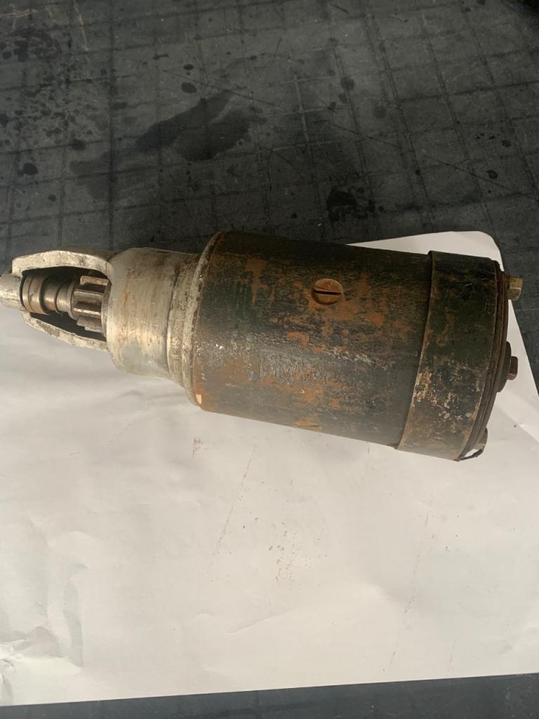 Démarreur 6 Volts Citroen H à Réparer LesAnciennes.com