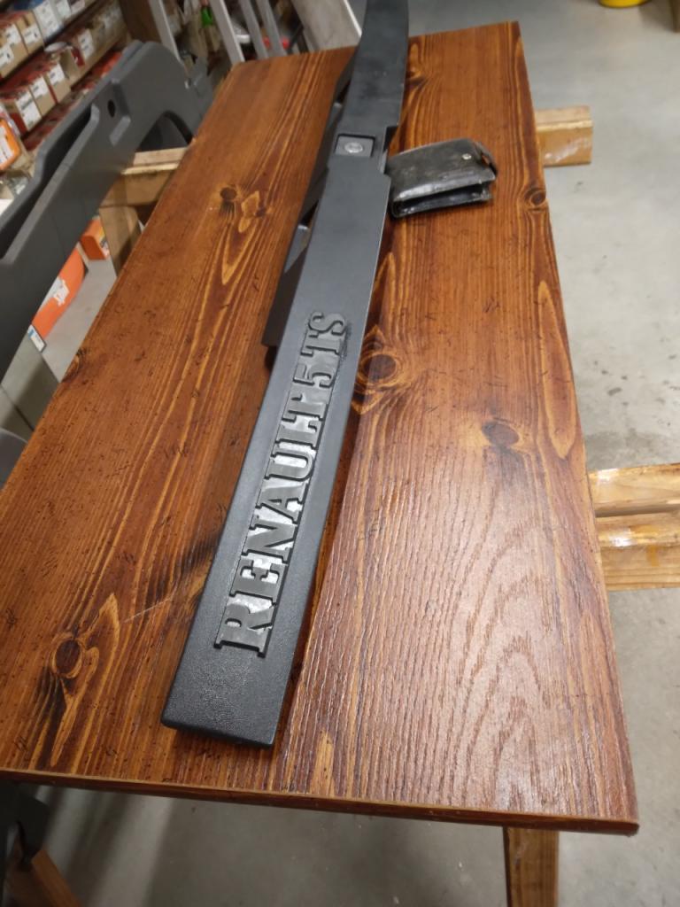 Bandeau de coffre RENAULT 5 (R5) LesAnciennes.com