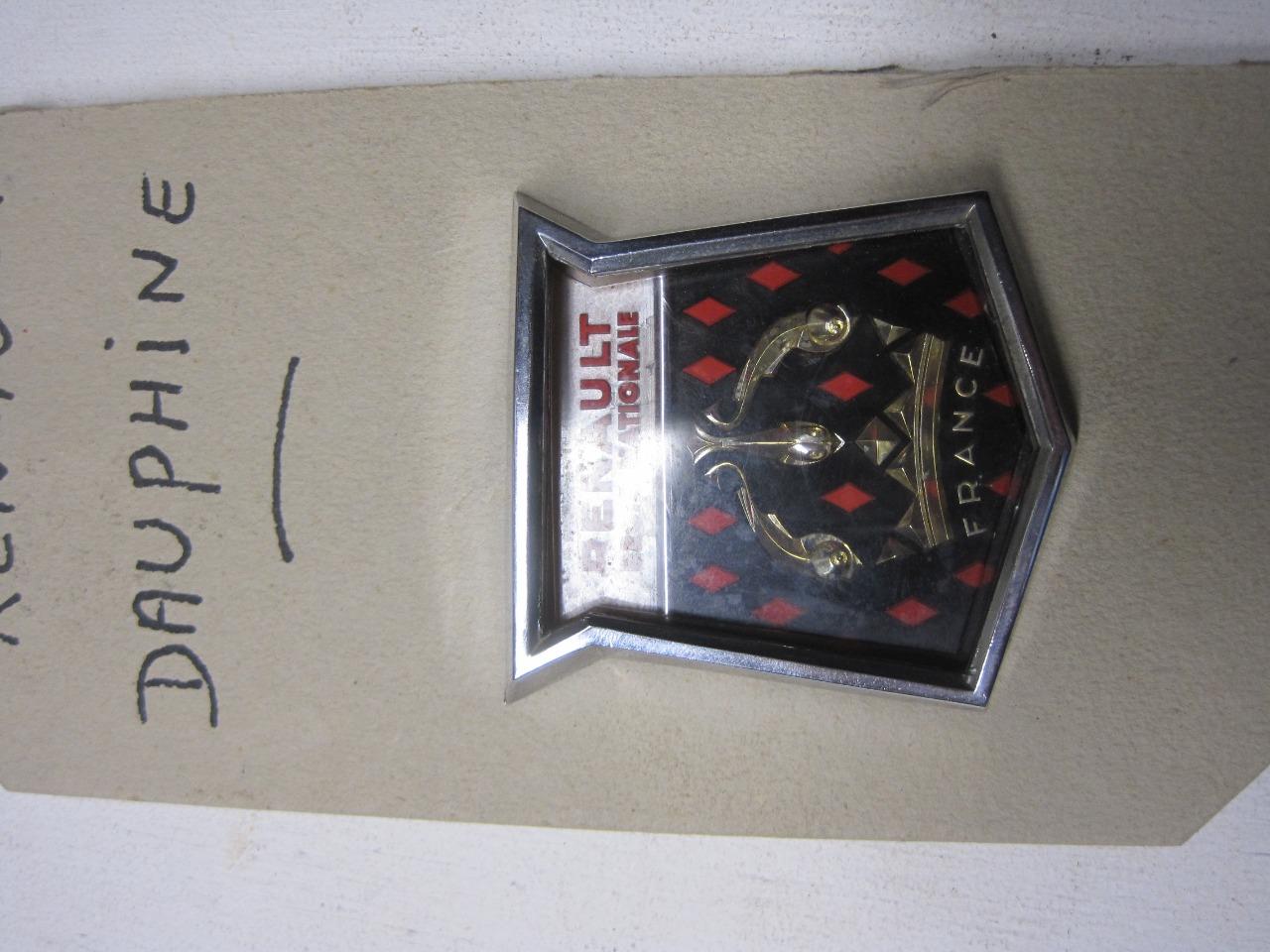 Blason RENAULT Dauphine LesAnciennes.com