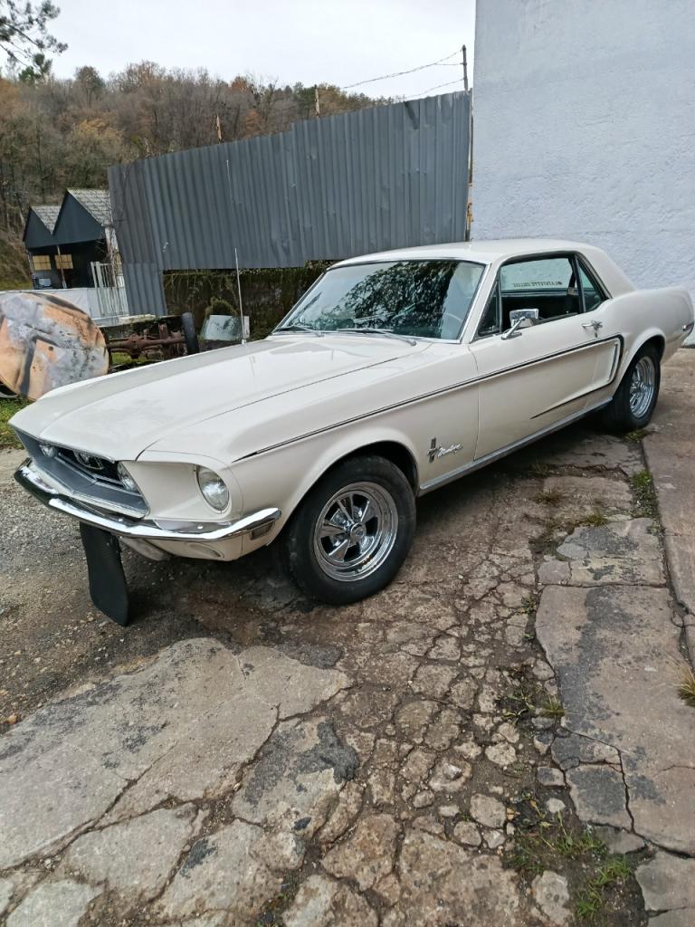 FORD Mustang - 1968 LesAnciennes.com