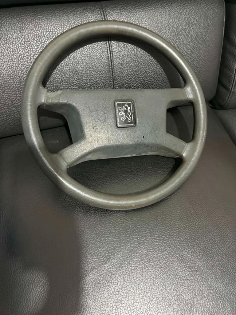 Volant PEUGEOT 505 V6 LesAnciennes.com