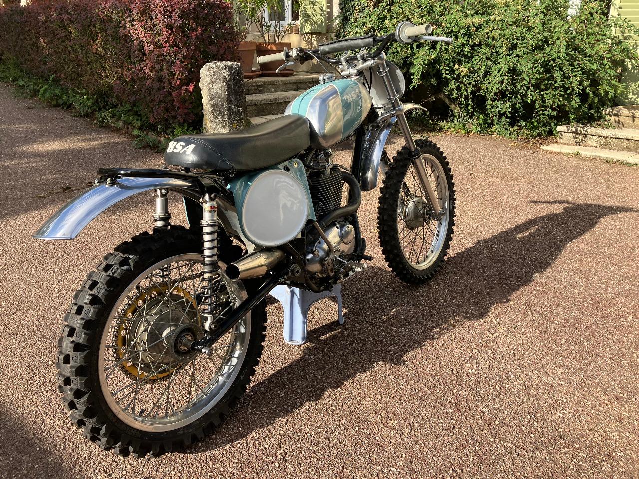 BSA B50 MX - 1972 LesAnciennes.com