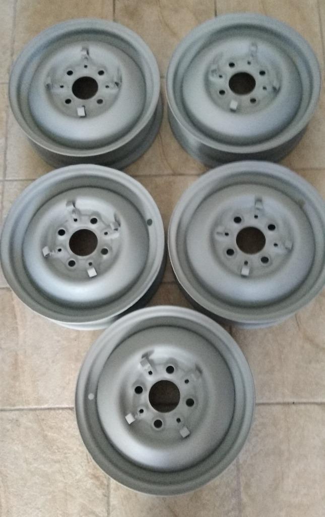FIAT 600 multipla roues TBE LesAnciennes.com