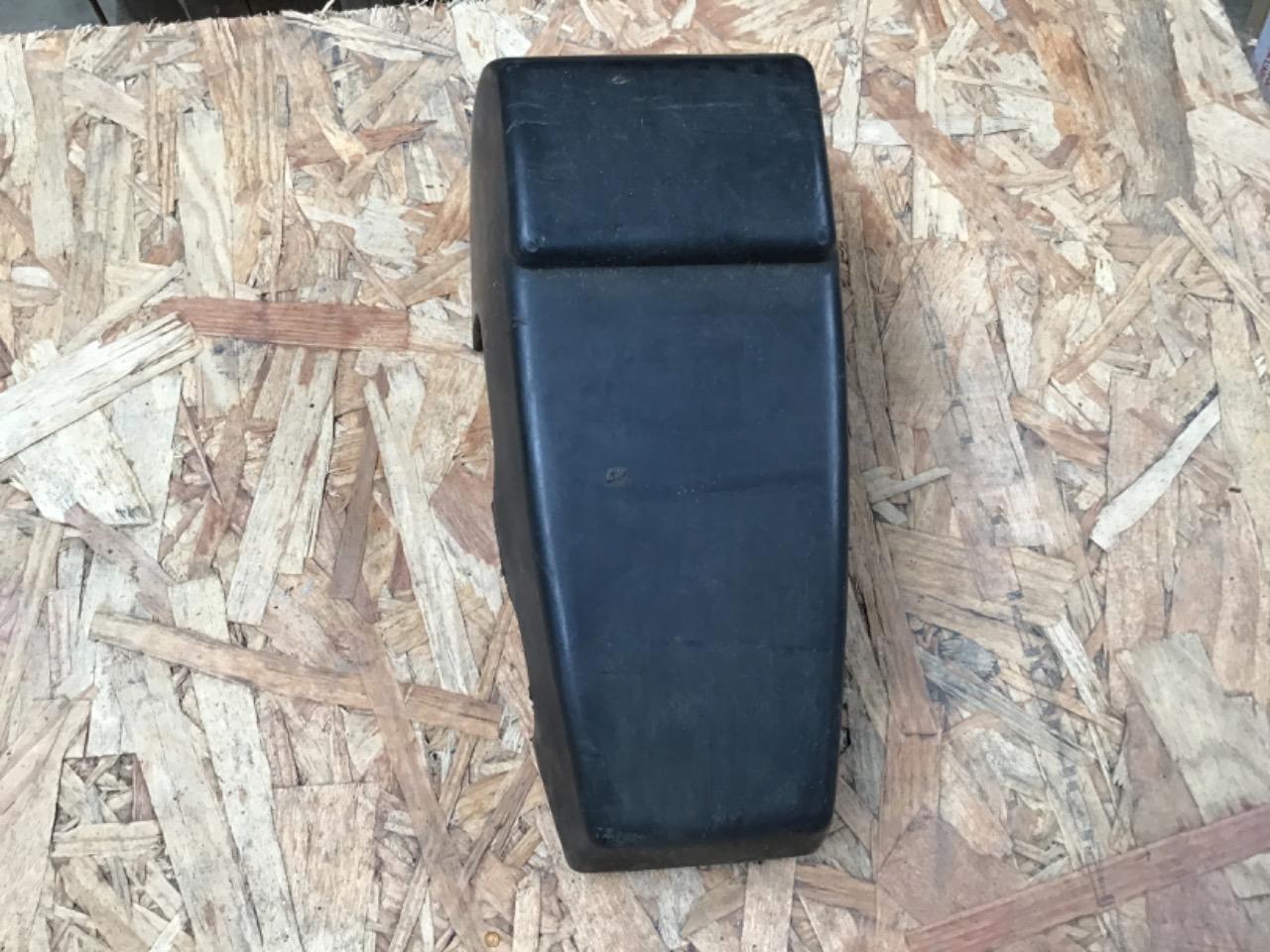 BUTOIR DE PARE CHOC NEUF RENAULT ESTAFETTE LesAnciennes.com