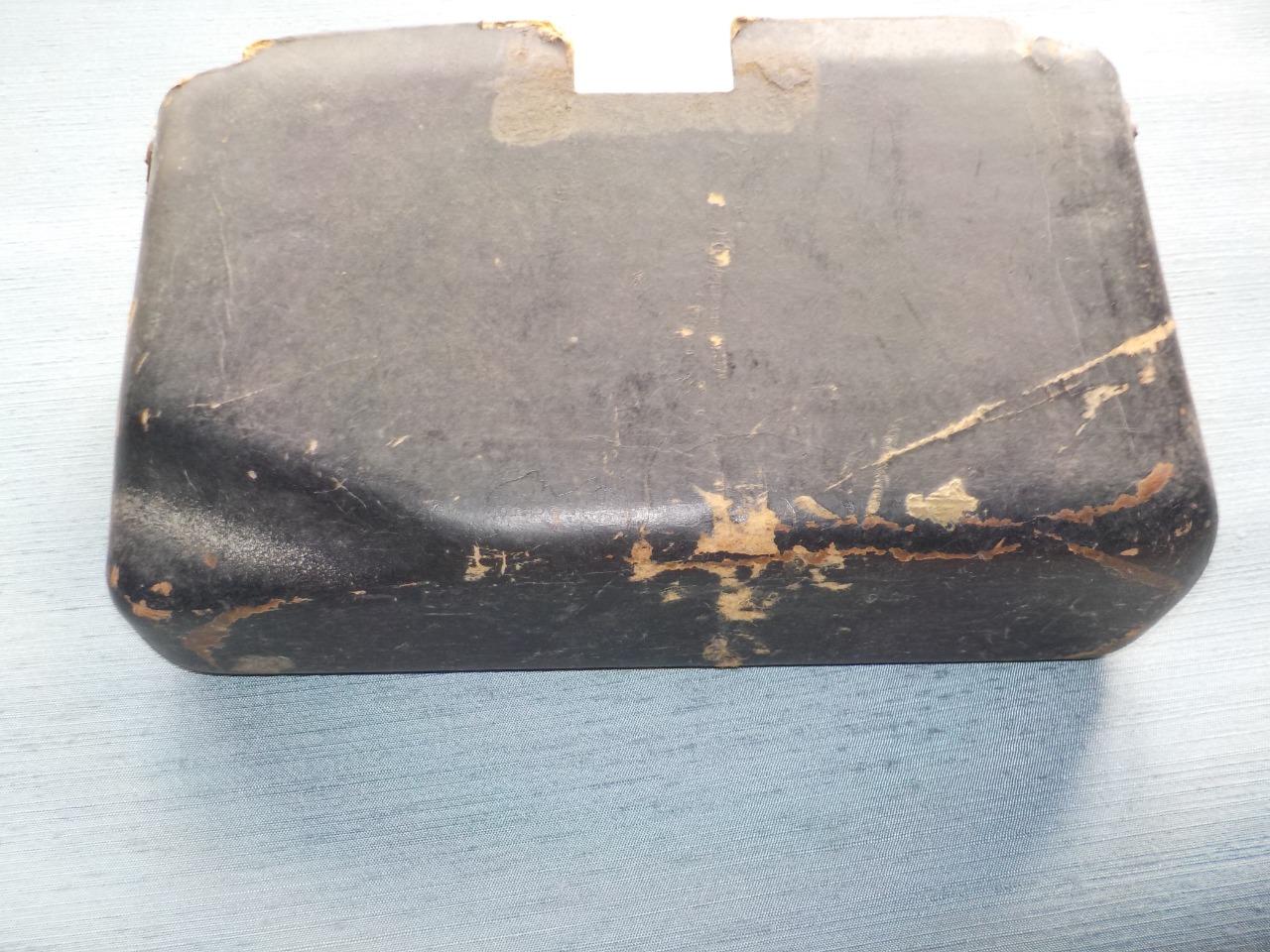 Boîte à gants SIMCA 1200S LesAnciennes.com