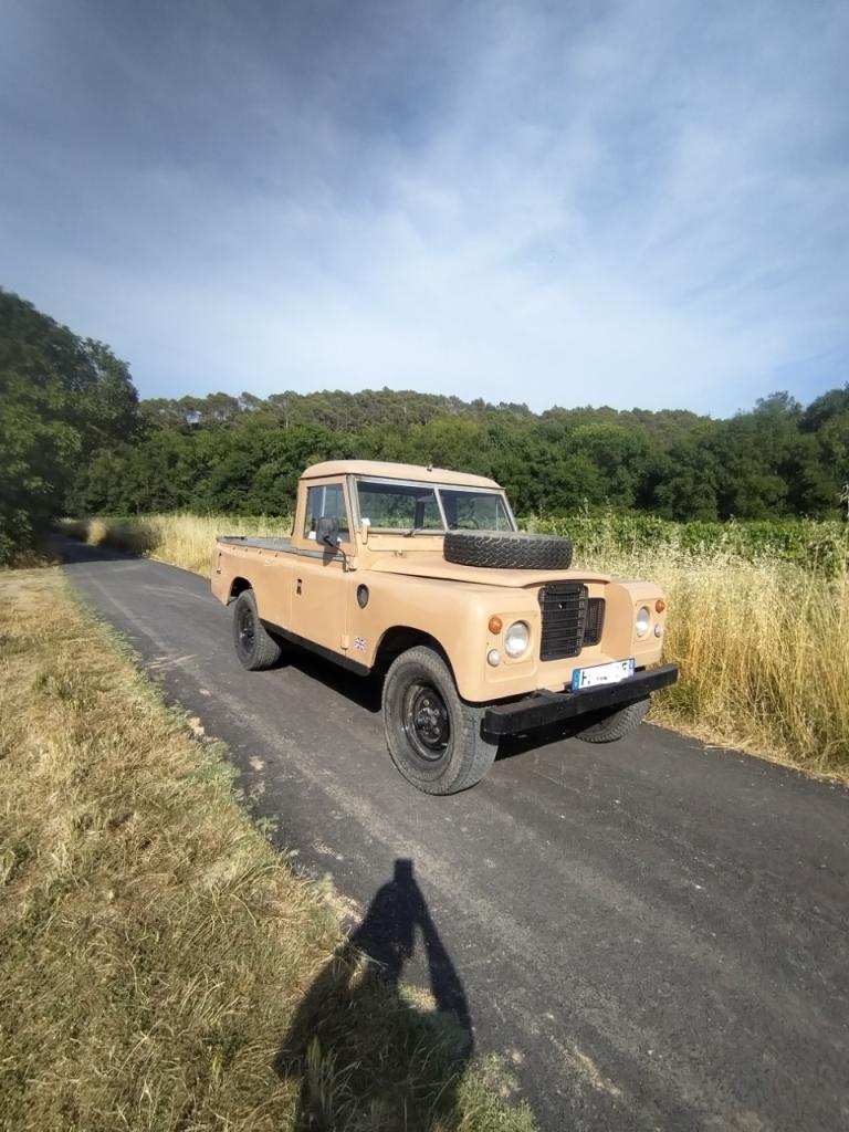 LAND ROVER 109 - 1975 LesAnciennes.com