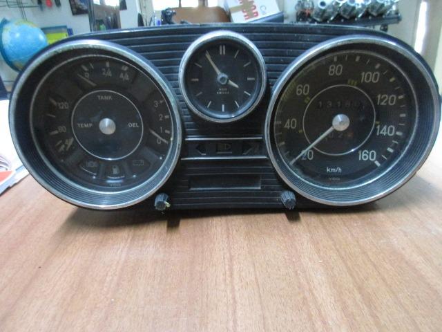 Compteur Mercedes 220/8 LesAnciennes.com