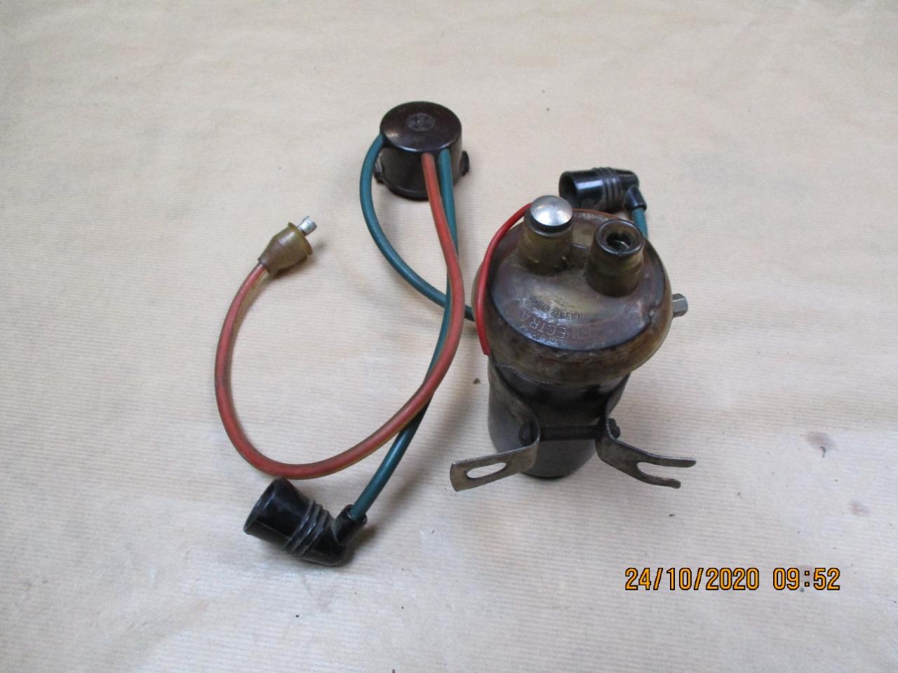 Lot de pièces PANHARD Dyna LesAnciennes.com