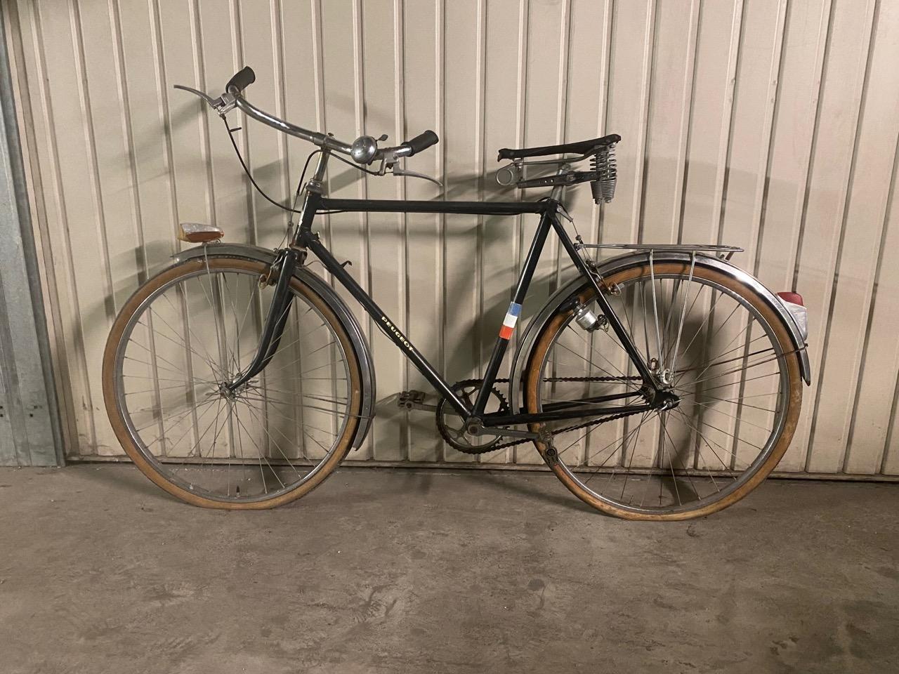ancien moyeu roue chapeau de gendarme velo old bike bici