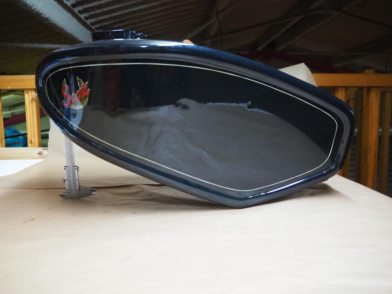 Réservoir SCOTT Flying Squirrel LesAnciennes.com