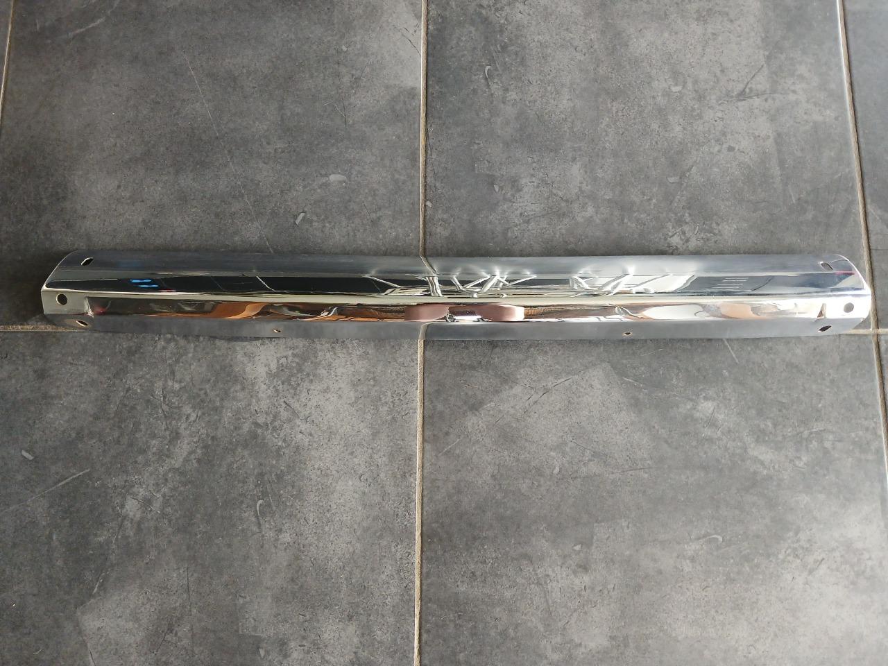 Lame centrale pare chocs avant SIMCA 1100 LesAnciennes.com