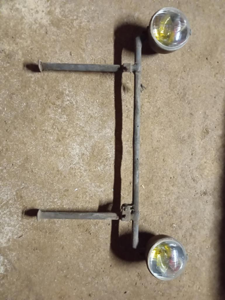 Support de phare CITROEN 2CV AZ LesAnciennes.com