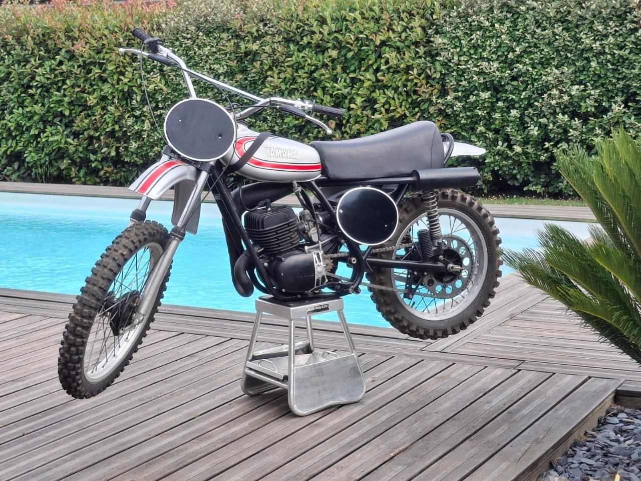 YAMAHA YZ 250 - 1973 LesAnciennes.com