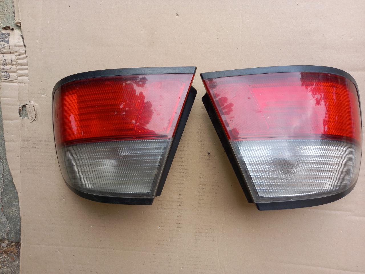 Feux AR NISSAN Priméra LesAnciennes.com