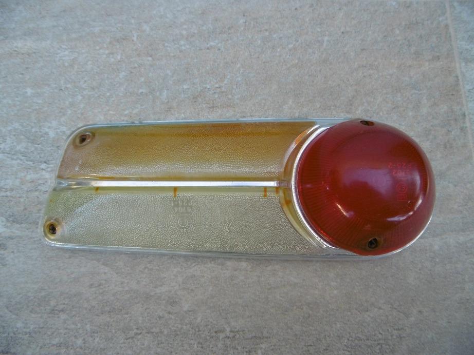 Cabochon feu arrière LANCIA Fulvia LesAnciennes.com