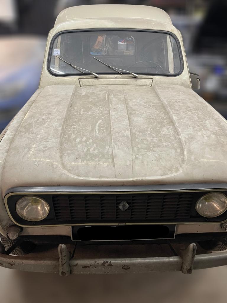 RENAULT 4 (R4) R2105 - 1967 LesAnciennes.com