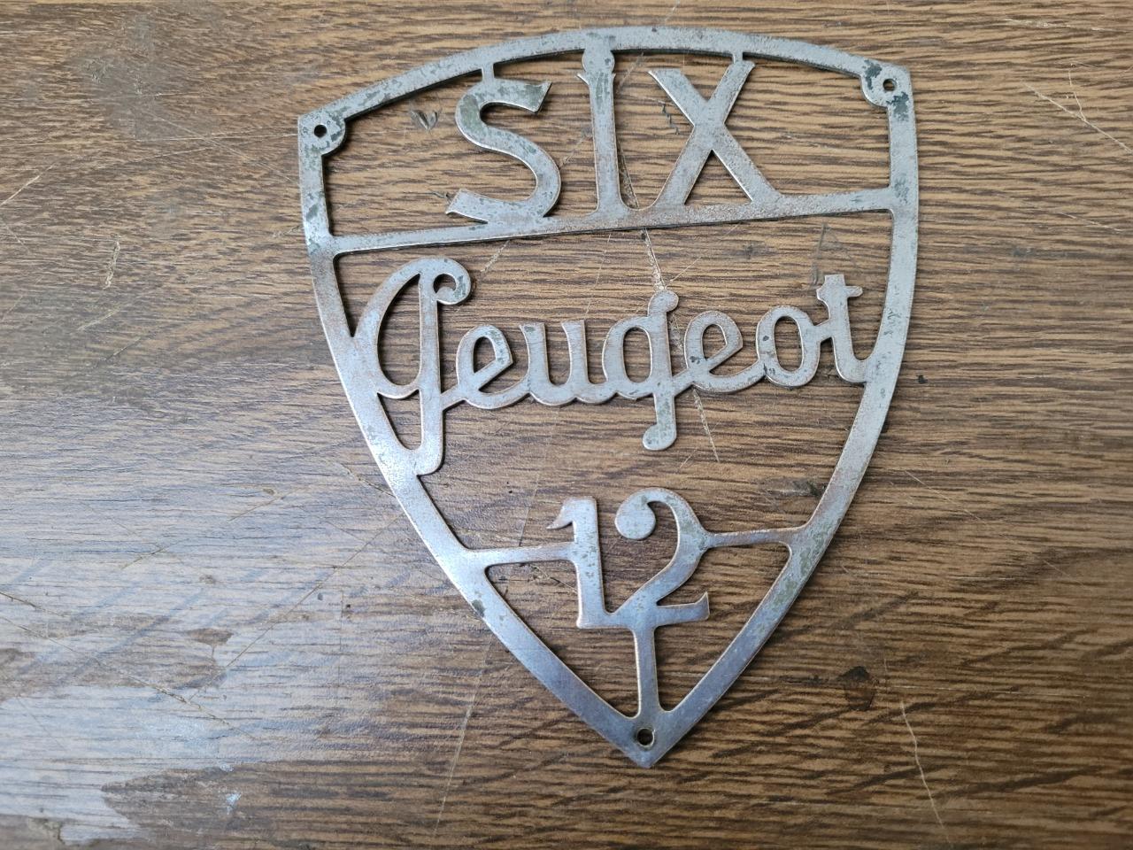 Emblème PEUGEOT 12 six LesAnciennes.com