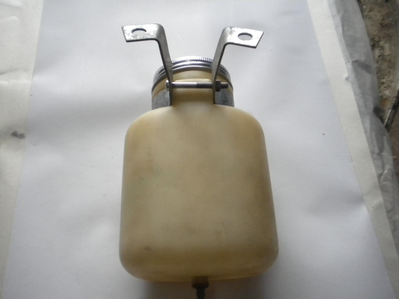 Bocal lave glace r8 gordini r8s r8 tout modéles LesAnciennes.com