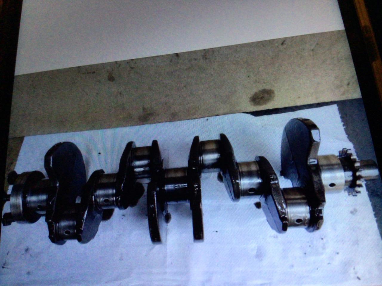 Vilebrequin RENAULT 8 (R8) LesAnciennes.com