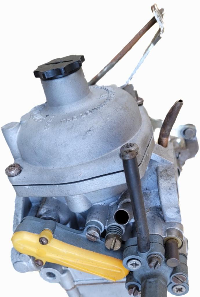 CARBURATEUR STROMBERG TRIUMPH TR250 TR6 LesAnciennes.com