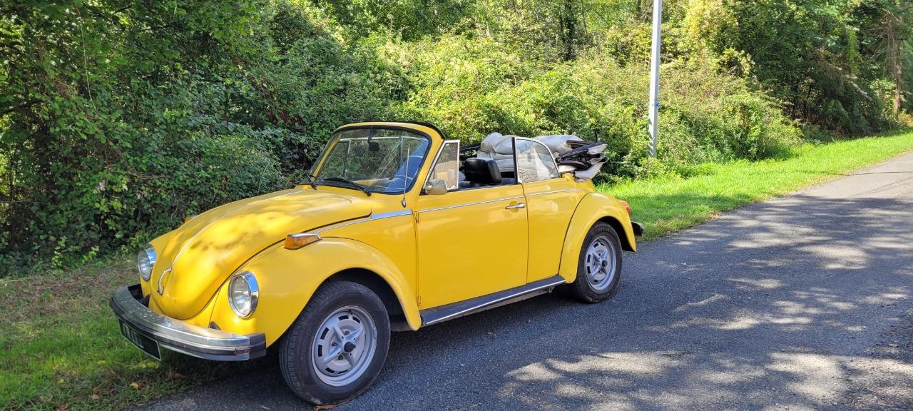 VOLKSWAGEN Coccinelle CABRIOLET 1303 - 1974 LesAnciennes.com