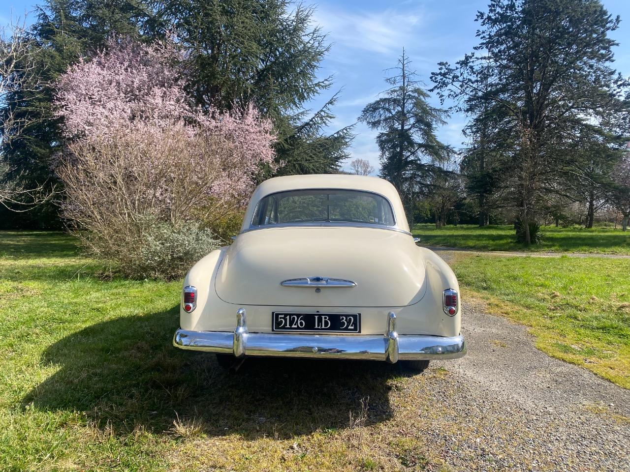 1951 CHEVROLET De Luxe Style line, foto 2