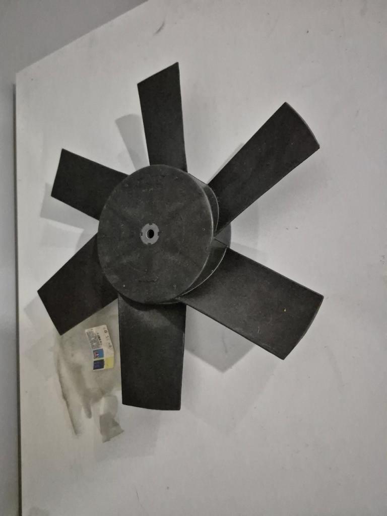 Helice Motoventilateur Peugeot 309 505 LesAnciennes.com