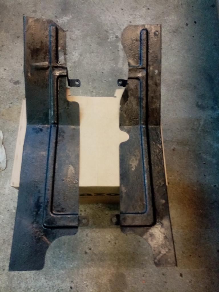 Carter moteur 4cv LesAnciennes.com