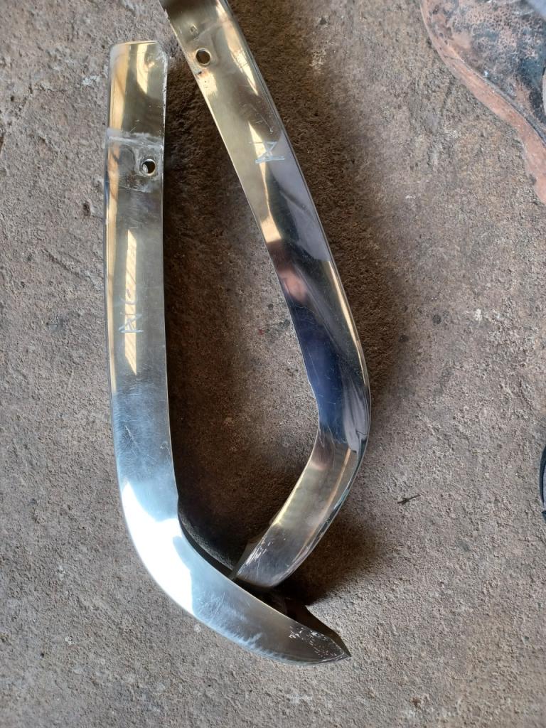 Lames pare choc CITROEN Ami 8 LesAnciennes.com