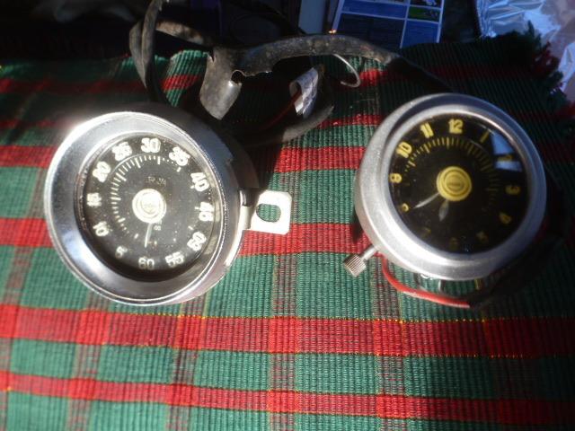 FORD Comète et vendome:compte-tours+horloge LesAnciennes.com