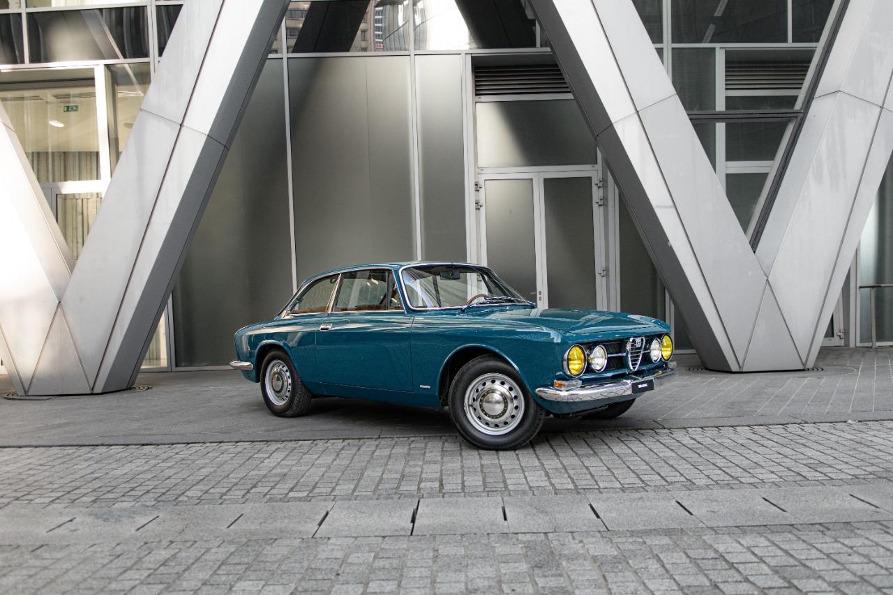 ALFA ROMEO GTV 1750 GTV Bertone - 1968 LesAnciennes.com