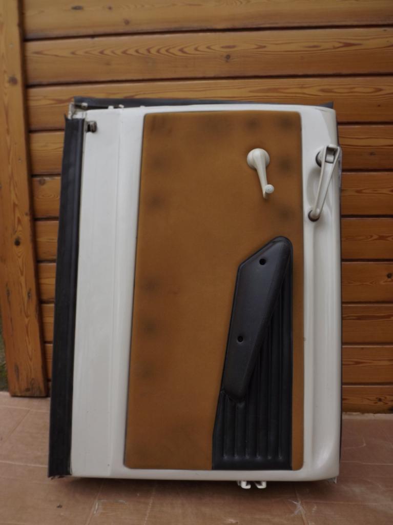 4 portes complètes (2 AV + 2 AR) Citroën DS Super LesAnciennes.com