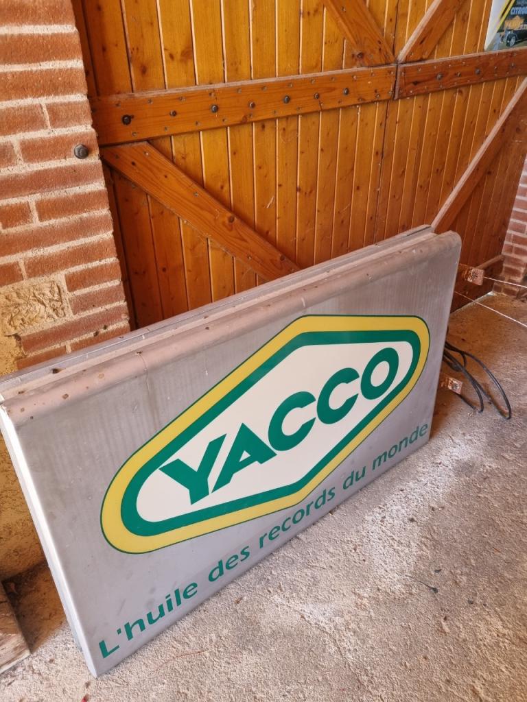 Enseigne lumineuse YACCO LesAnciennes.com