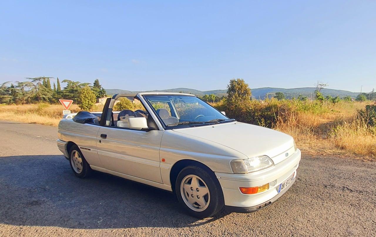1993 Ford Escort XR3i Cabriolet LesAnciennes.com