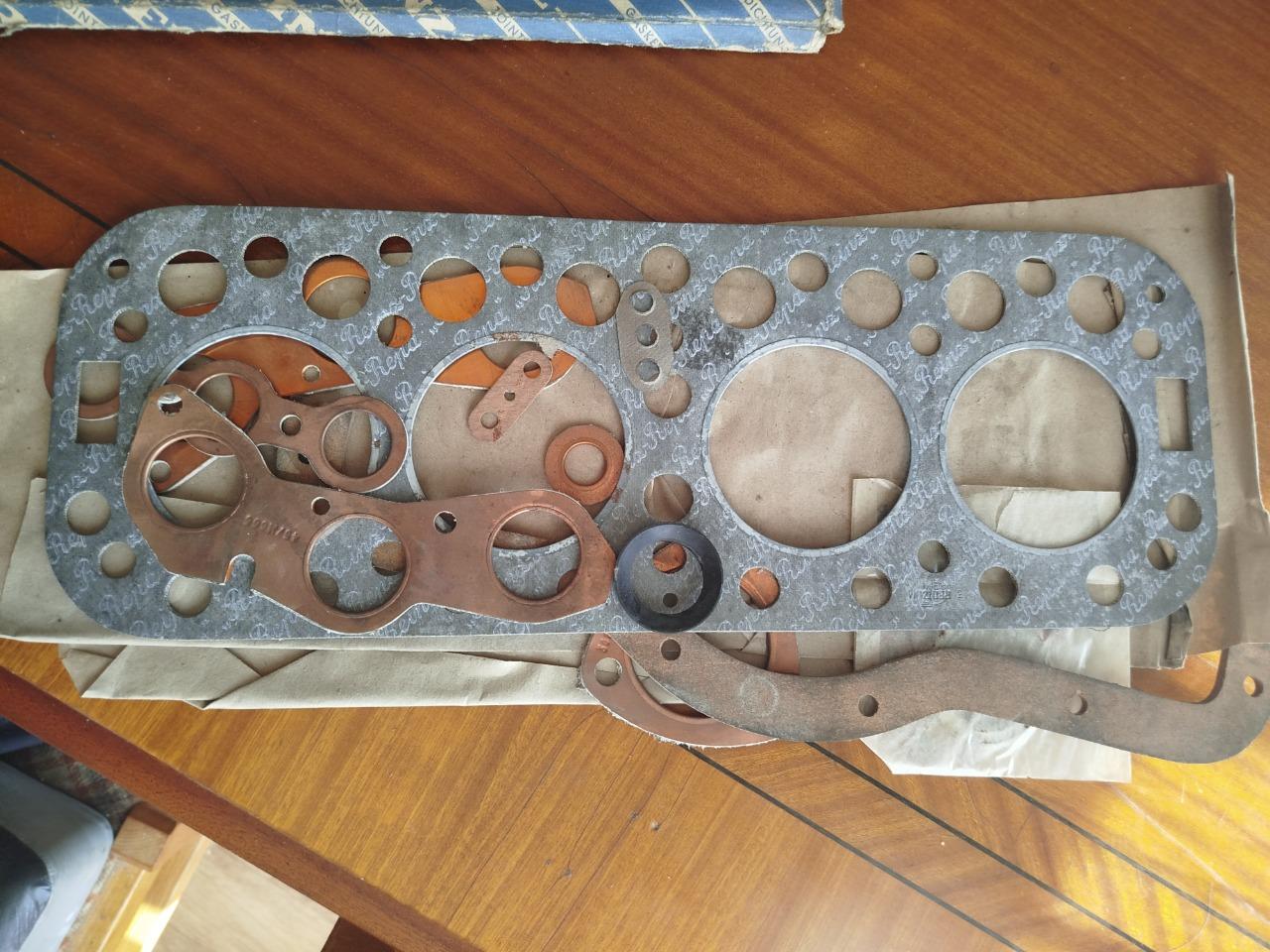 Pochette de joints pour PEUGEOT 403 LesAnciennes.com